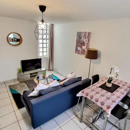 Au Detroit Urbain - T2 Cosy Et Chic *